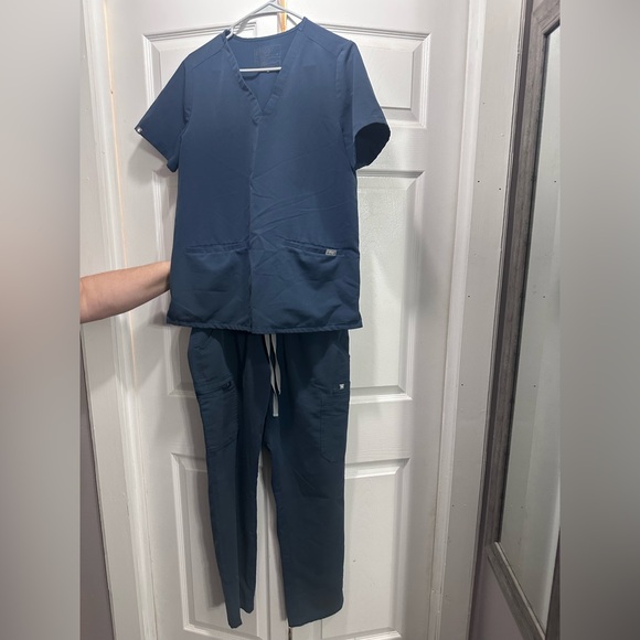 Figs Technical Collection M - Picture 1 of 3